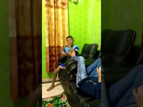 Daus mini lagi galau.... Ga diajakin ke pangandaran