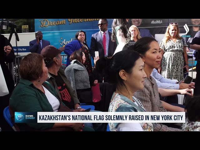 Kazakistan bayrağı New York ana caddelerinin birinde dalgalandı