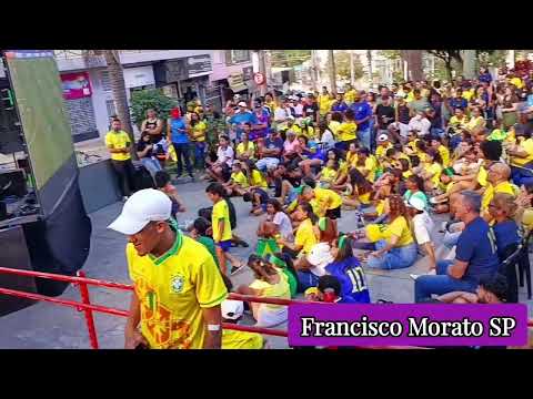 Francisco Morato SP - Moratenses assistiram e comemoram a vitória do Brasil.