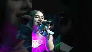 Download lagu Mau tahu kalo biduan sedang nangis darah?#shorts #biduan #dangdut #nianmusicmakingurih mp3