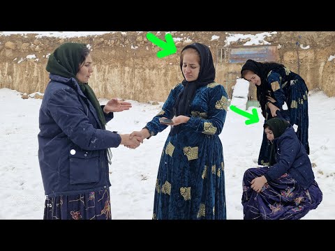 Attempt to sell the phone to Kargari Esmat to save the family from Sohrab