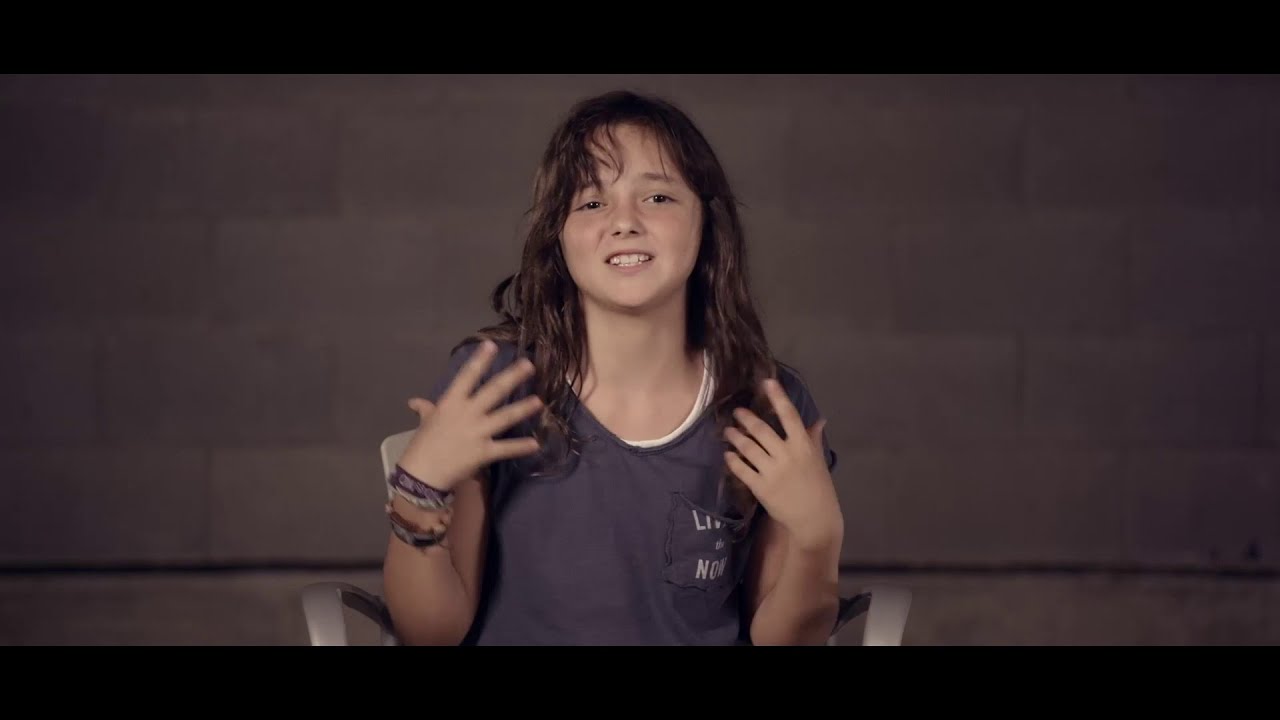 Clip "Me llamo Violeta" - ¿Qué te parece hacerte mayor? / Sense Ficció TV3