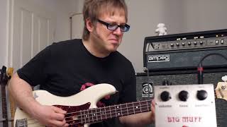 Video thumbnail for Electro-Harmonix Big Muff v2 Rams Head on Bass by Gregor Fris