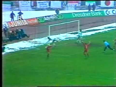 Bayern v Bremen (1985-86) (Pt. 1)