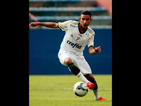 Melhores momentos do meia Everton.