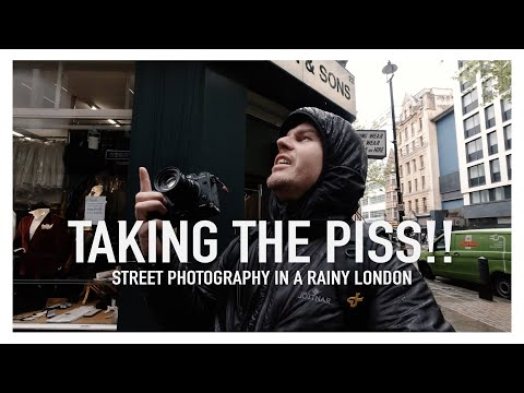 TAKING THE PISS!! Street photography in the rain. Fujifilm X-T4 with Roman Fox & Fabien