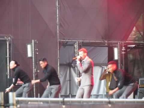 ESCKAZ in Kyiv: Robin Bengtsson (Sweden) - I Can't Go On (in Eurovillage)