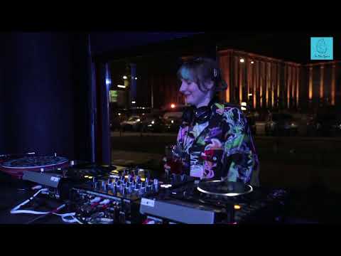 The Blue Oyster: Leandra / 23.01 / 19 - 20