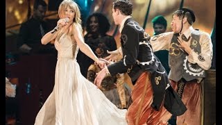 Taylor Swift - Love Story (DVD The RED Tour Live)