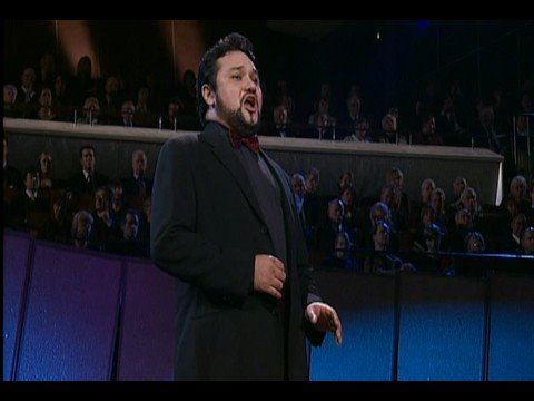 Ramon Vargas sings "Questa o quella" from Rigoletto.