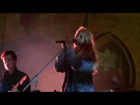 London Grammar -  Hey Now Live Fremantle Town Square - Western Australia 8th Jan 2017)