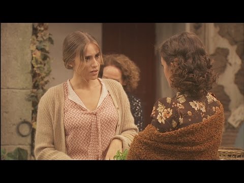 Puente Viejo C1196 - Berta y Gracia tienen un encontronazo en la plaza