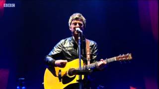 noel gallaghers high flying birds live -  the dying of the light (t in the park 2015)