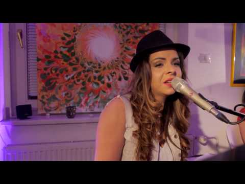 Neisha live KAVČ ZA ZALJUBLJENE "Vrhovi" (full concert)