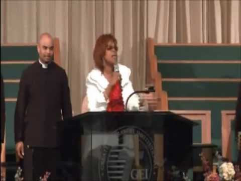 Karen Clark Sheard-The King of The Ghetto Part 1