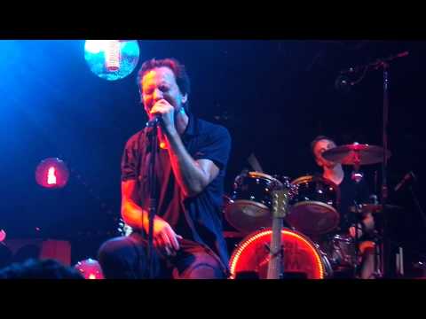 Pearl Jam - Parachutes - London, ON (July 16, 2013)