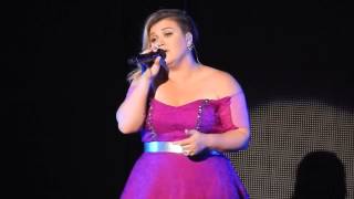 Kelly Clarkson- Piece By Piece (Radio City Music Hall) 7/17/15