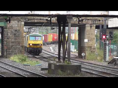 90041/90043 4s50 Crewe - Coatbridge liner, Sat. 3rd October 2020
