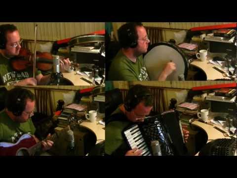 Fiddle, Accordion, Guitar, Bodhrán - The Mountain Road / The Banshee (Irish Reels)