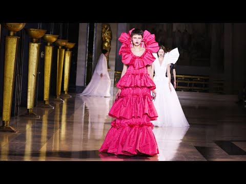 Viktor & Rolf Haute Couture Spring/Summer 2022