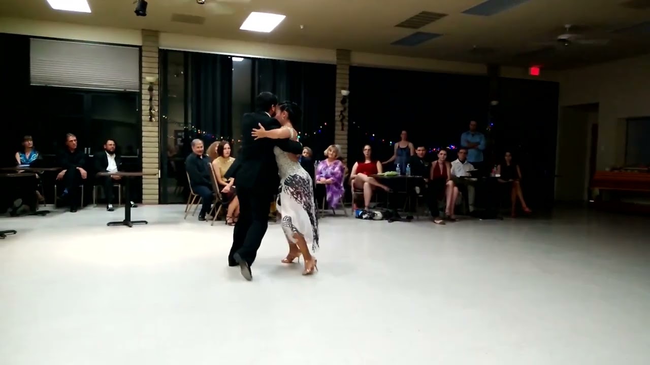Video thumbnail for Octavio Fernandez and Corina Herrera, milonga snippet