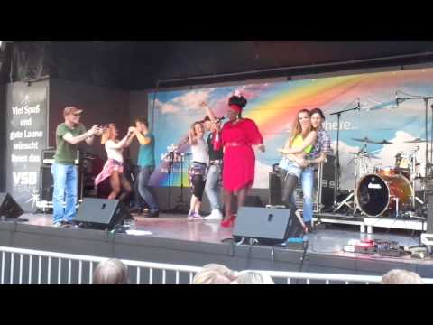 EFFIE IZORA Live @Cologne Pride 2015 - Love never felt so good (Cover Michael Jackson)