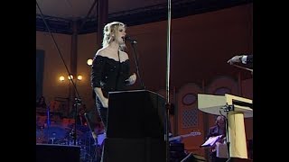 Trisha Yearwood - How Do I Live (Pavarotti &amp; Friends)