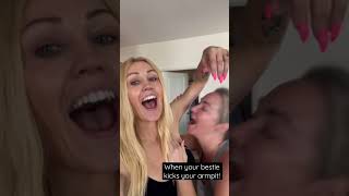 Download lagu Sahabatku Menjilat Ketiakku yang Bau Badan!! mp3