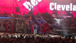 Motley Crue - show ending / bow / thank you cleveland - Cleveland - 2012 - @ Blossom