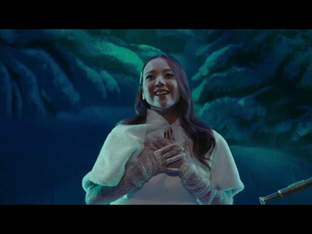 Santa Baby von Laufey ((jetzt ansehen))