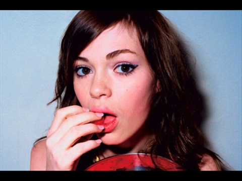 Uffie - In Charge