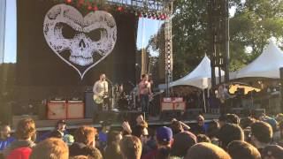 Alexisonfire - Dogs Blood breakdown at Riot Fest Chicago 2015