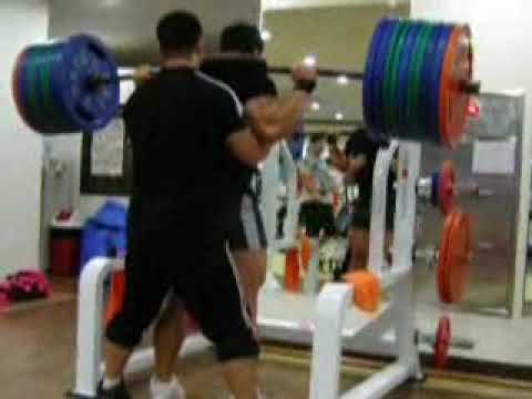 강인수선수 스쿼트