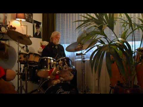 Johnny Drumt met Toffe  Gozer Harry Klorkestein  O,O Den Haag!!