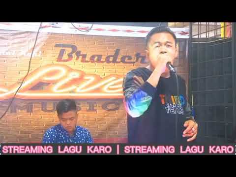 NARTA SIREGAR CHOOSES PARENTS