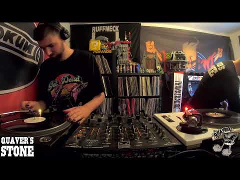 SAPeT DJ Vs GreenSequence - Early Hardcore - Quaver's Stone