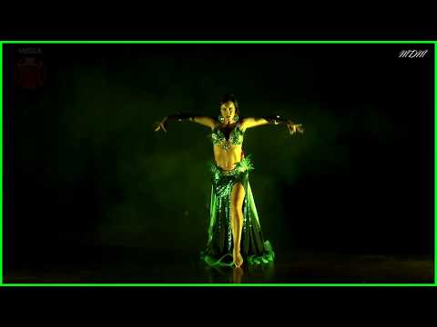 Jasirah Poland   Peacock Belly Dance Fantasy with wings   Concierto en Venus 2018