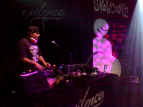 SNOWGOONS feat.  Block Mc Claud & DJ Illegal Live at Exil Part 1
