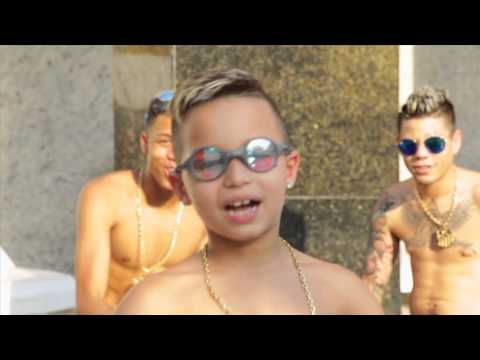 MC Vitinho - Crescer na Vida (Webclipe Oficial) Part. MC Lon e MC Melqui