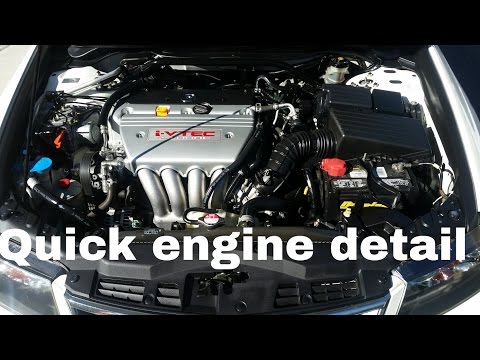 Meguiars Hyper Dressing. Engine detail Acura TSX.