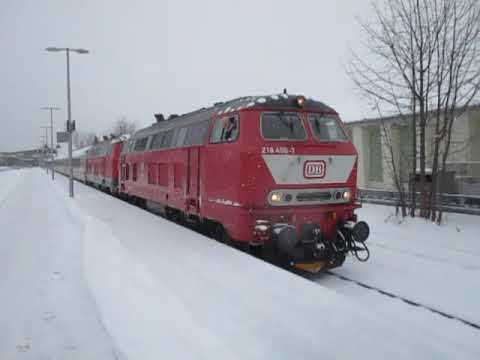 Abfahrt IC mit 218 406-7 und 218 411-7 als Doppeltraktion am 08.01.2026 in Oberstdorf.