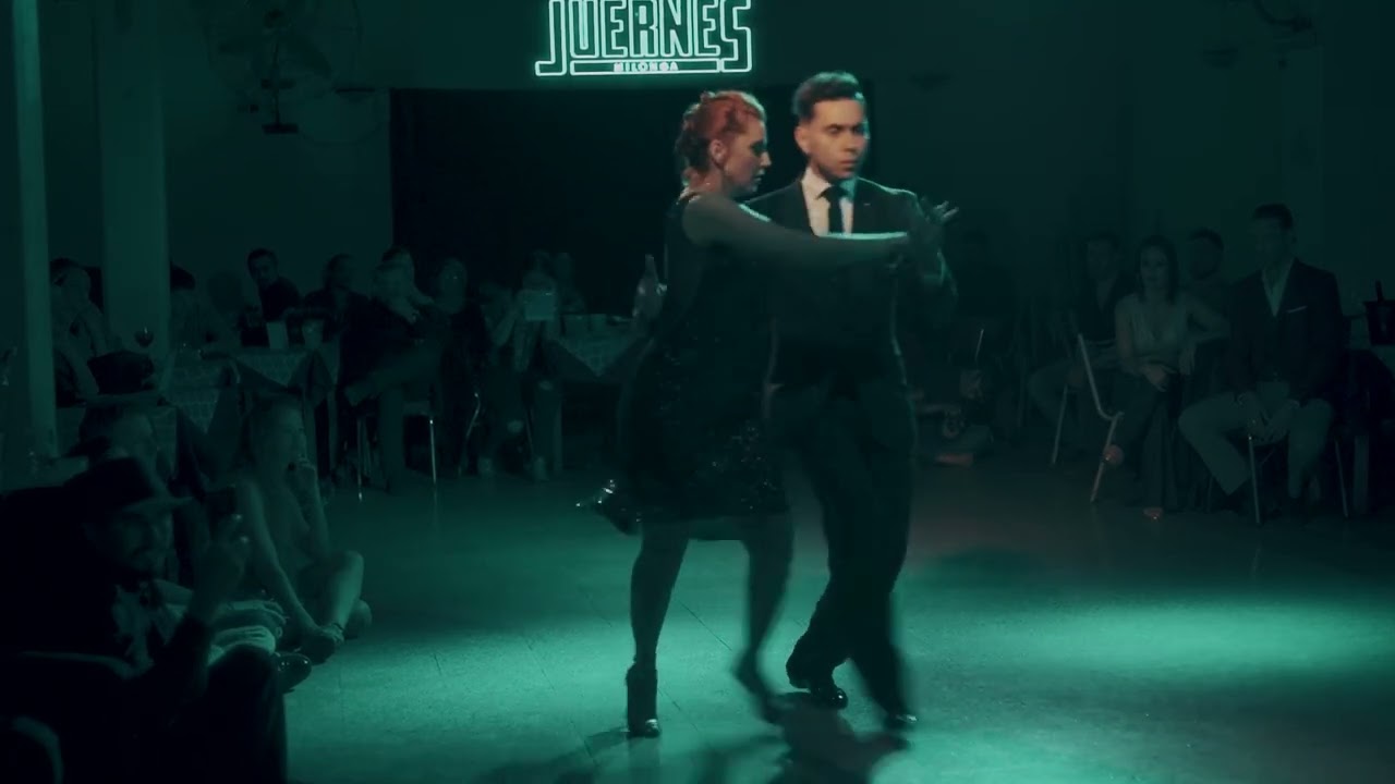 Jonny Carvajal y Mara Oviedo en Juernes Milonga (1/1)