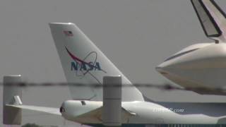 preview picture of video 'Discovery Space Shuttle stop in Amarillo, TX 9/20/2009'