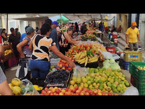 Feira com fartura em Capoeiras-PE 06/03/26