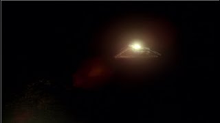 Dana et Monica retrouvent William, vivant, apr�s que le vaisseau extra-terrestre ait quitt� la Terre (VO)