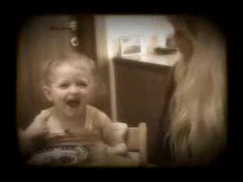 Í SVÖRTUM FÖTUM - PARADÍS