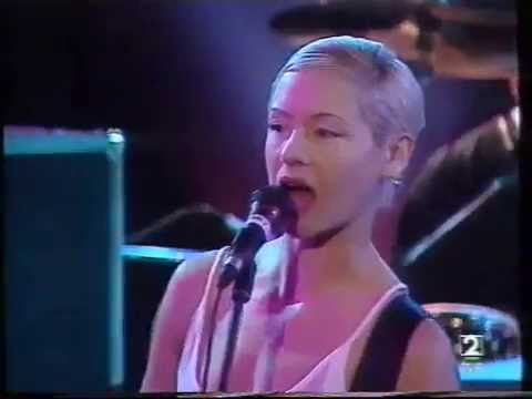 download lagu mp3 mp4 Rne3 Directo, download lagu Rne3 Directo gratis, unduh video klip Rne3 Directo