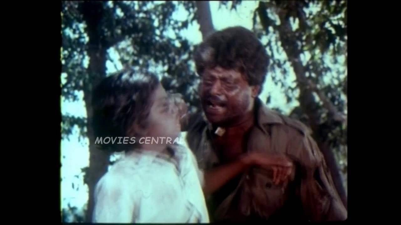 Padichu Ennatha Kizhikka Pora Song Lyrics | Ore Oru Gramathiley