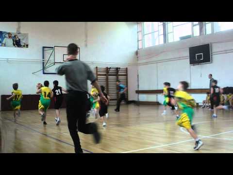 A.C.S.VIITORUL BUCURESTI LA C.MUN. BUCURESTI: CSS 4 - ACS VIITORUL SCOR FINAL 25-28.