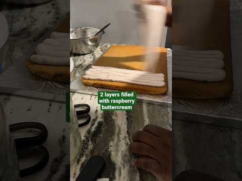 1/2 sheet cake! #bakerybusiness #veganbakery #phillybaker #vegancake #sheetcake #raspberry